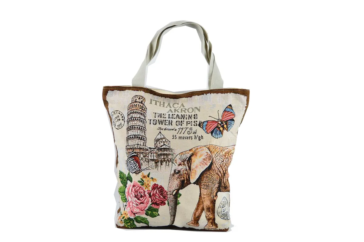Canvas vs. Leather Totes: Which Everyday Bag Lasts Longer?